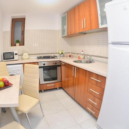 Spacious And Modern Apartment Close To Old City บูคาเรสต์ ภายนอก รูปภาพ