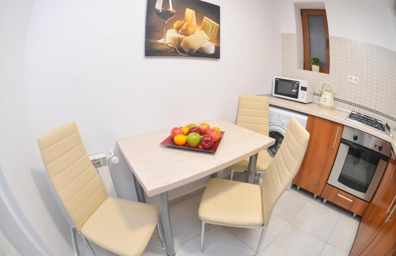 Spacious And Modern Apartment Close To Old City บูคาเรสต์ ภายนอก รูปภาพ