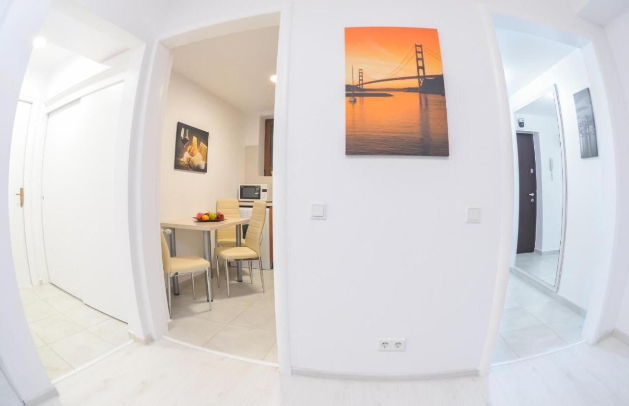 Spacious And Modern Apartment Close To Old City บูคาเรสต์ ภายนอก รูปภาพ
